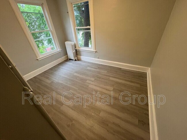 Foto del edificio - 184 Quail St