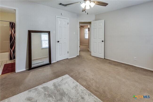 Foto del edificio - 15 Cliffside Dr