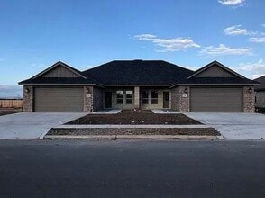 Building Photo - 7360 Mountain View Rd