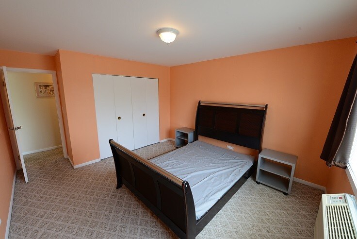 Foto principal - 2234 S Goebbert Rd