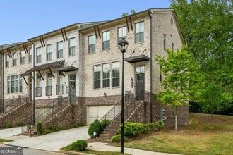 Building Photo - 687 Avondale Creek Dr.