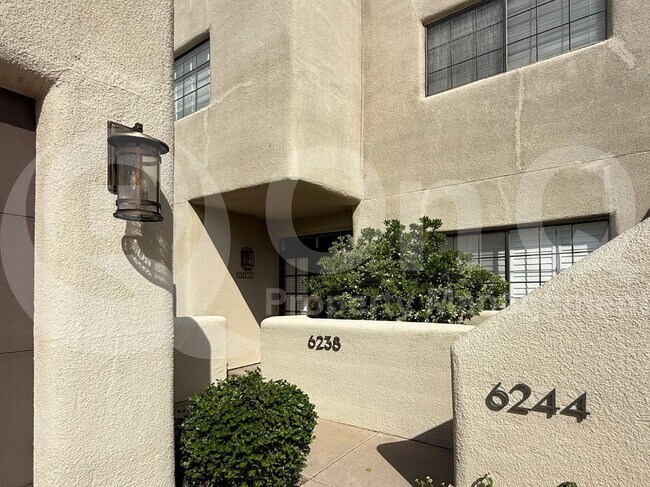 Foto del edificio - 6238 N 30th Pl