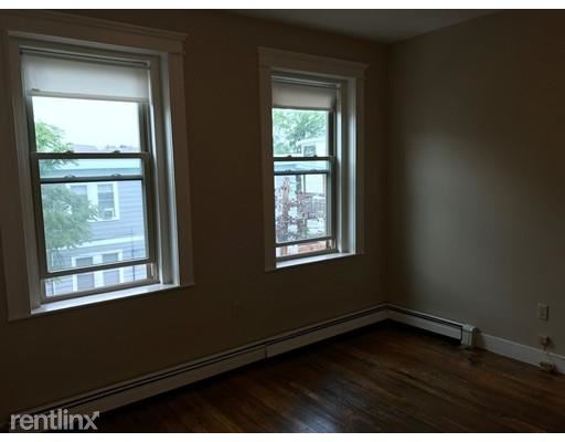 Building Photo - 15 Colborne Rd