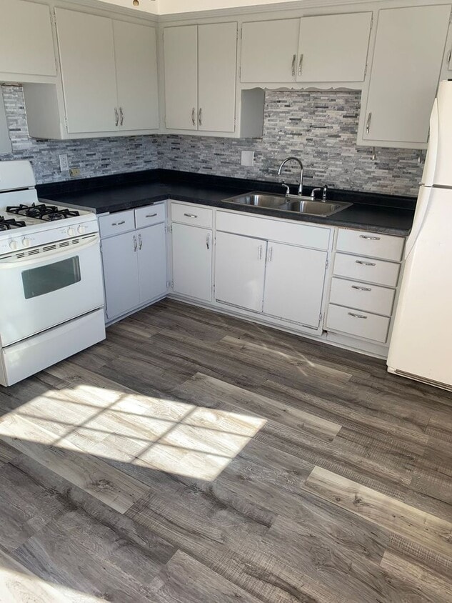 Foto principal - 4048 Marquette Dr