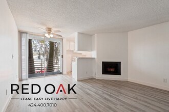 Building Photo - 8309 Cedros Ave