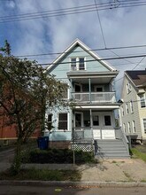 Building Photo - 82 Atwater St