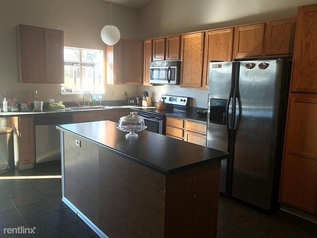 Building Photo - 4 br, 3 bath House - 6239 Newton Court