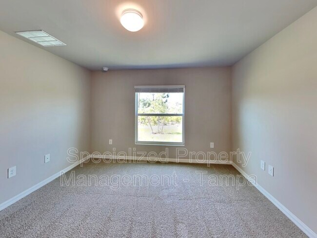 Foto del edificio - 6011 David Blvd
