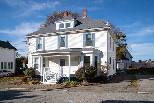 Building Photo - 13 Lenox St