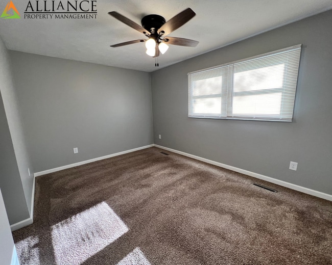 Foto del edificio - Lovely Home ~ Fenced Yard