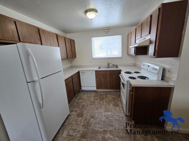 Building Photo - 2 bedroom in Billings MT 59105