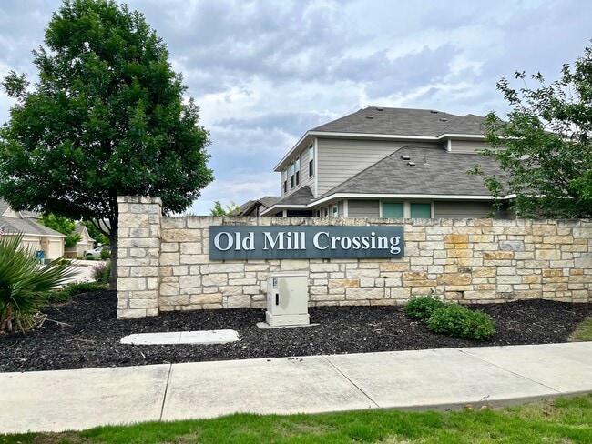Foto del edificio - Fabulous Townhome Located minutes to Gruene and Downtown New Braunfels!