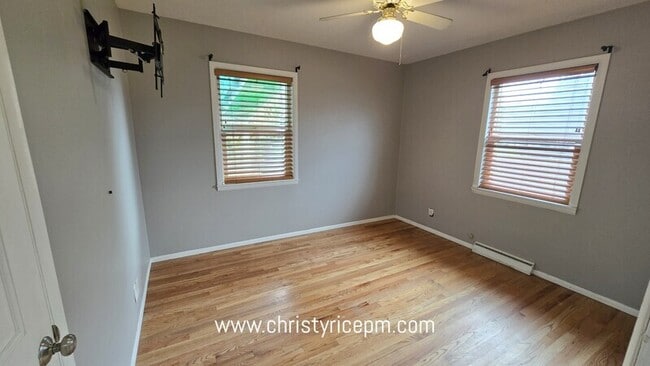 Building Photo - 238 Park Pl N