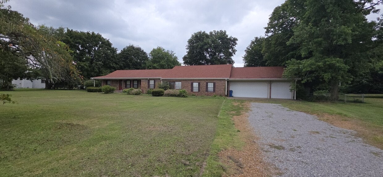 Foto principal - 3335 Asbury Rd