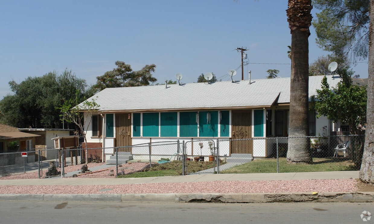 Foto del edificio - 137 E Graham Ave