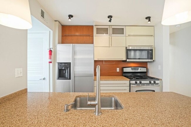 Building Photo - 1439 Chapin St NW