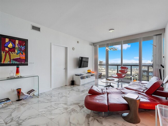 Building Photo - 888 Biscayne Blvd