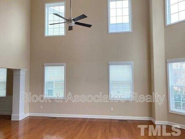 Foto del edificio - 928 Bentbury Way
