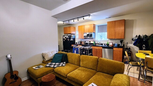 Foto del edificio - 1732 W 18th Pl
