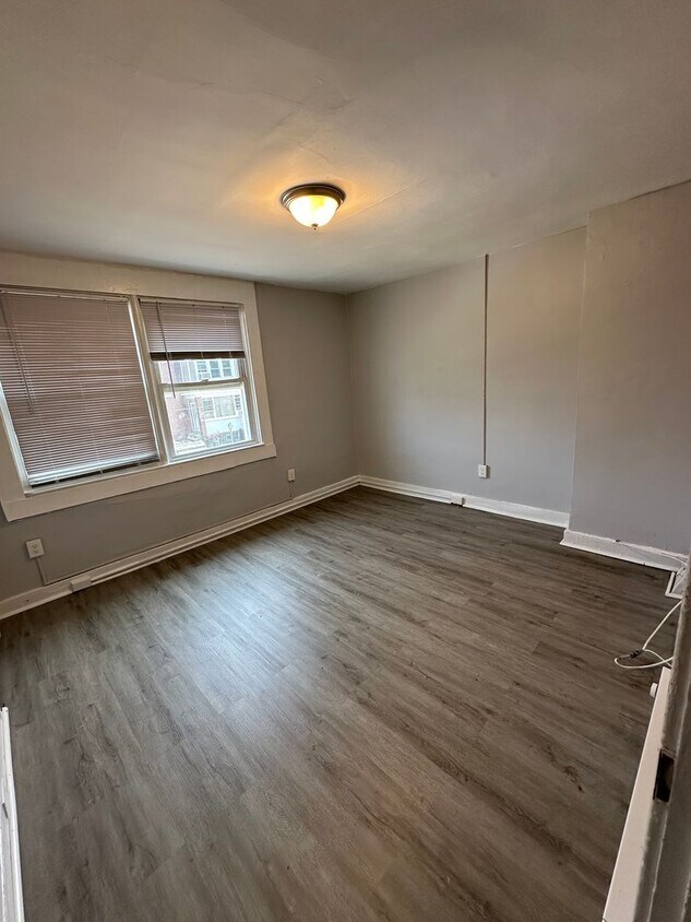 Foto principal - 321 N 10th St