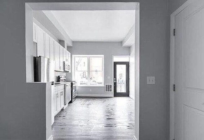 Building Photo - Gorgeous Studio Available Now!