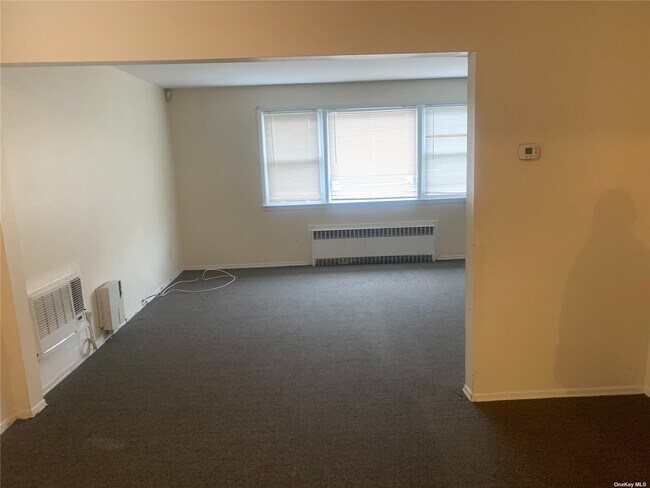 Foto del edificio - 148-08 84th Dr