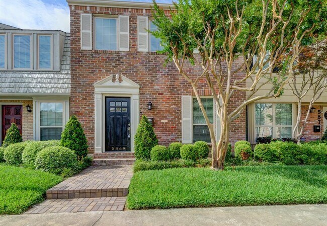 Foto del edificio - 5869 Valley Forge Dr
