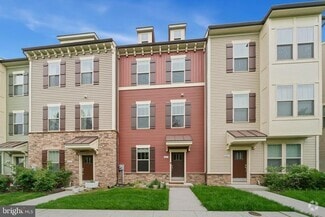 Building Photo - 817 Badger Ave