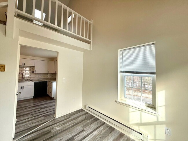 Building Photo - 58 N Front St