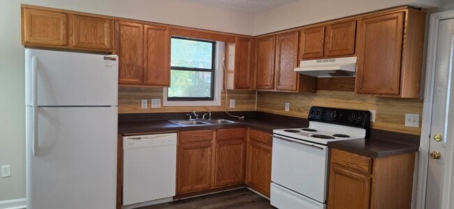 Building Photo - 5318 Harvest Hill Dr