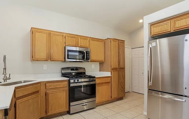 Foto del edificio - 4622 Wood View St