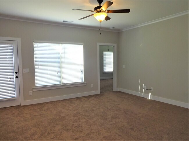 Building Photo - Home for rent in Calera, AL! Available to View Now!!!