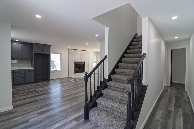 Foto del edificio - 1080 West Side Dr