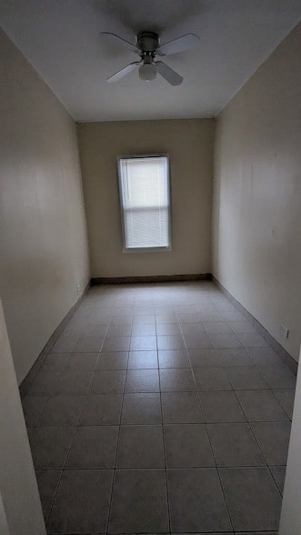 Foto del edificio - 2636 W Division St