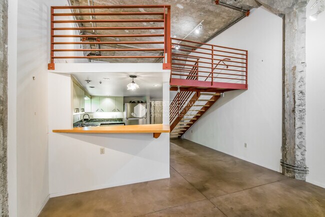 Building Photo - 1097 Howard St