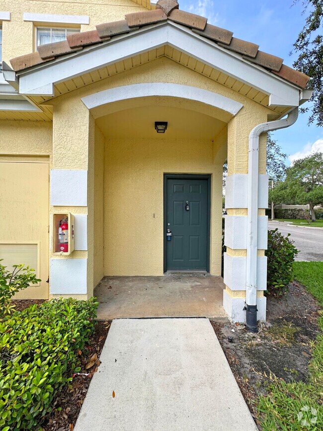 Building Photo - 124 SW Peacock Blvd