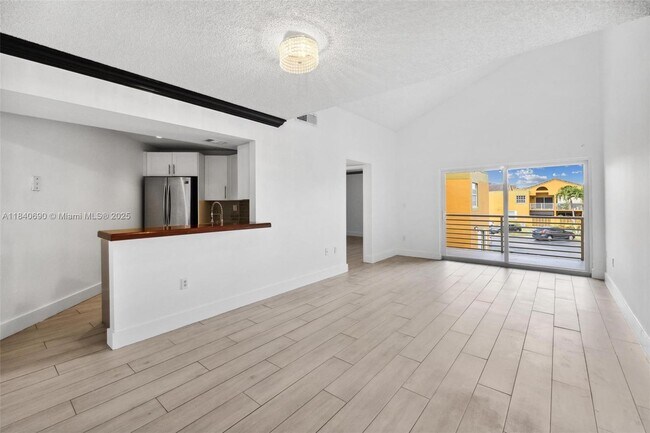 Foto del edificio - 9741 Fontainebleau Blvd