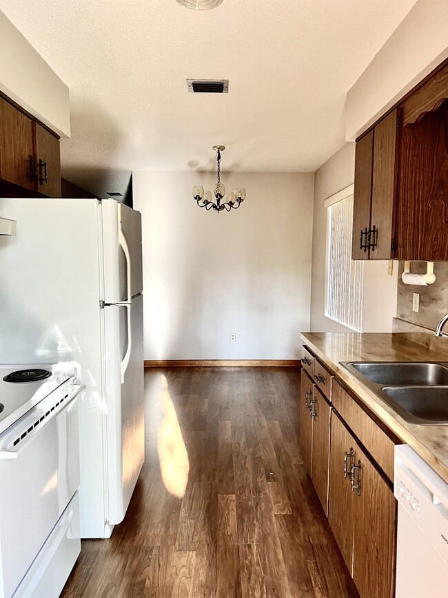 Photo - 105 Horst Rd House