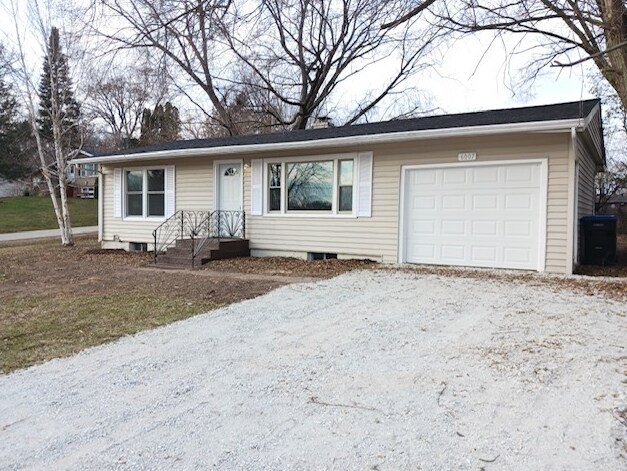 Foto del edificio - 6007 Fox Lake Rd