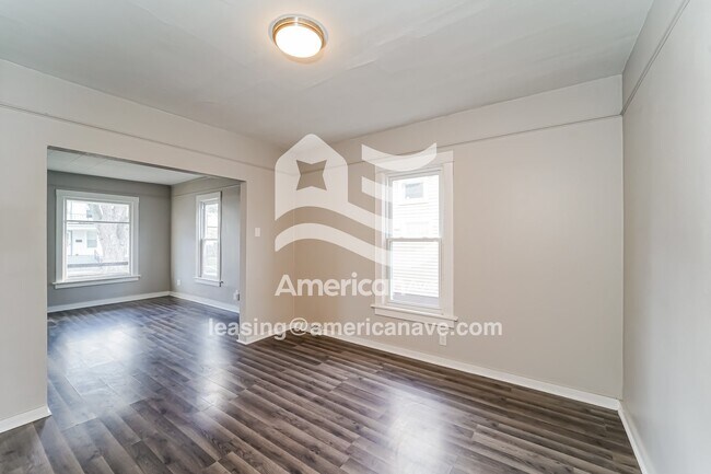 Foto del edificio - 1020 Grove Ave