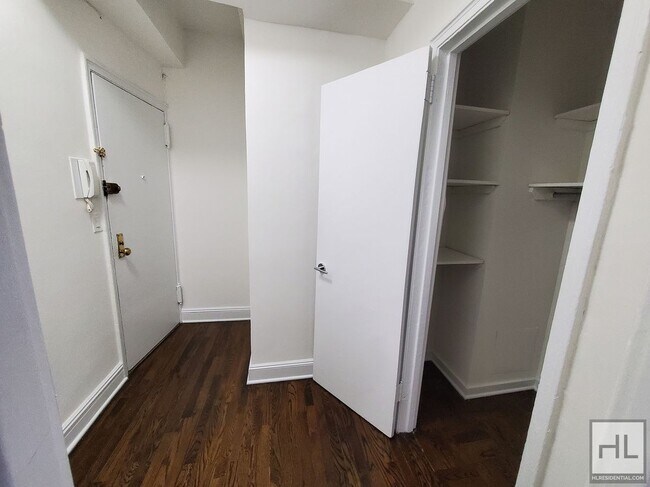 Foto del edificio - Studio with  Breakfast Bar Near Grand Central