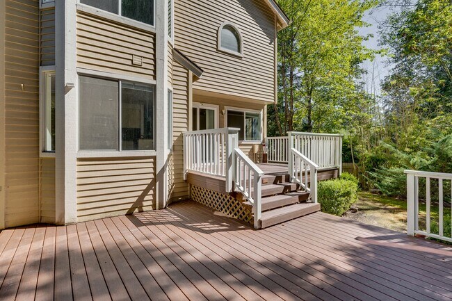 Foto del edificio - Updated 4 bed 2.5 bath in Sammamish!