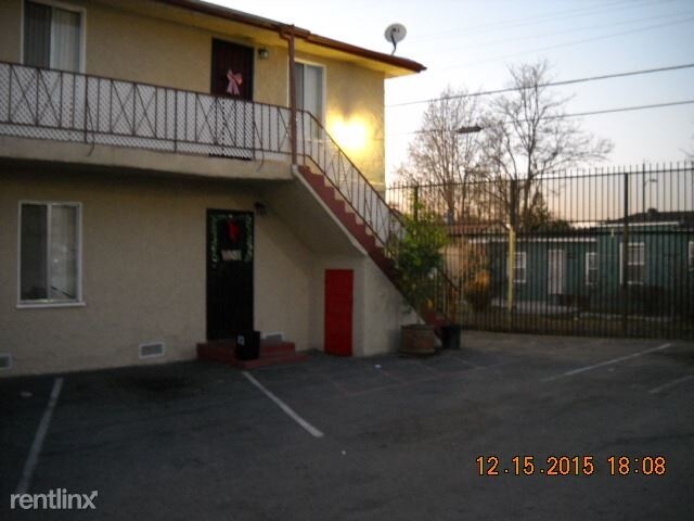 Primary Photo - 810 W 137th St