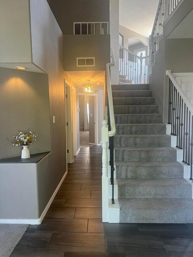 Foto del edificio - 8405 Hampton Ave NE