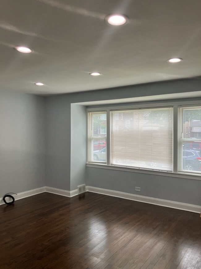 Building Photo - 7344 S Rockwell St