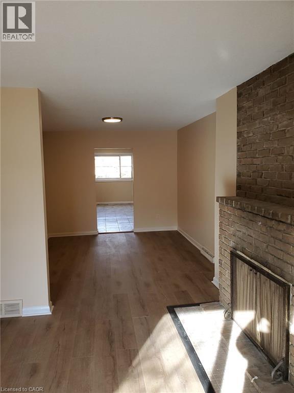 Building Photo - 225 Shakespeare Dr