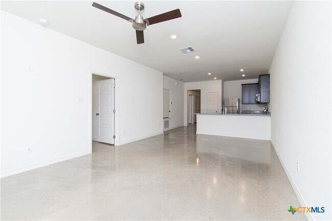 Foto del edificio - 1235 Concord Dr
