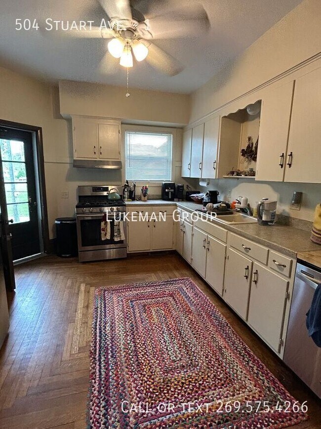 Foto del edificio - 504 Stuart Ave