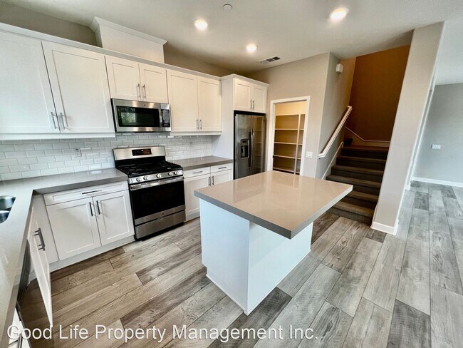 Building Photo - 4 br, 2.5 bath House - 1138 Delpy View Pt