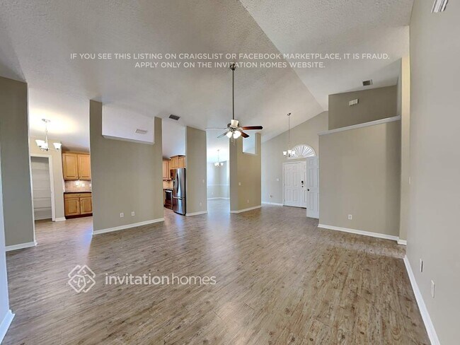 Building Photo - 228 Churchill Dr